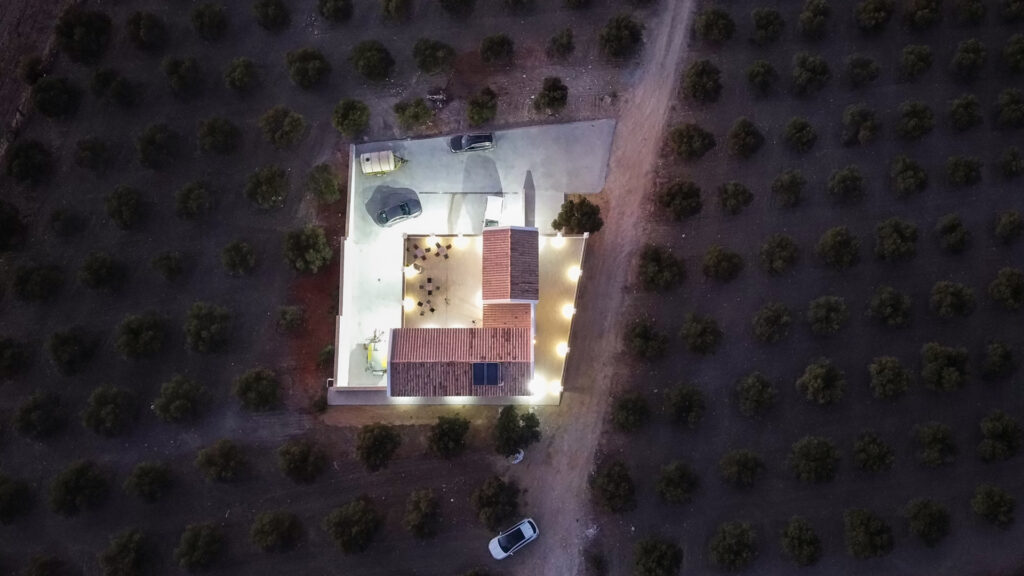 Vista de dron del Centro de Interpretación del Olivar - MARE OLEUM
